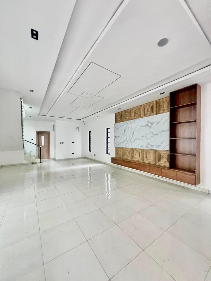LUXURY 5 BEDROOM FULLY DETACHED HOUSE WITH BQ & SWIMMING POOL photo 3