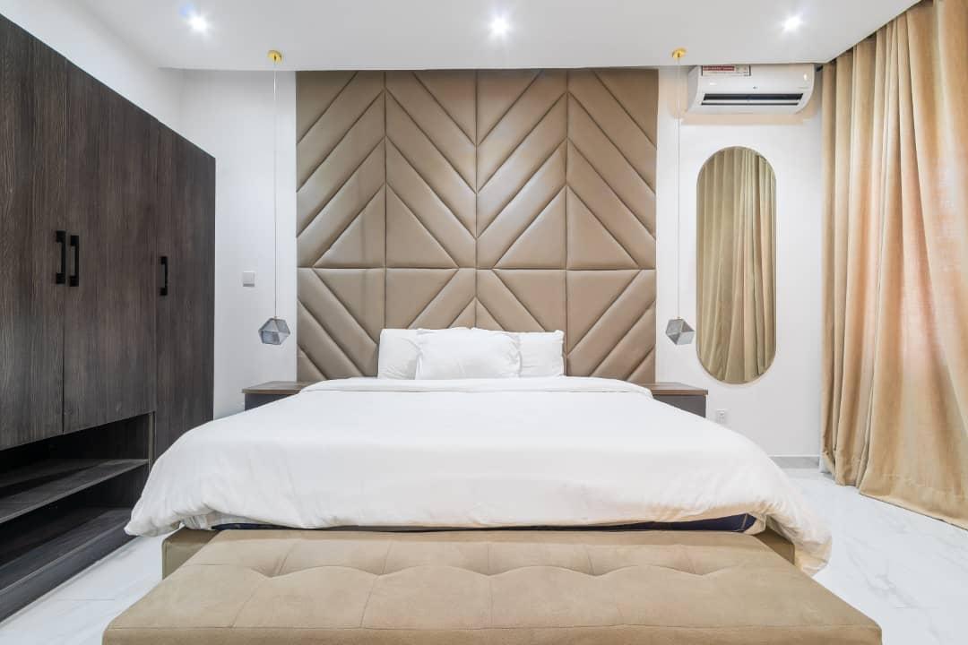 4 bedroom in Ikate photo 5