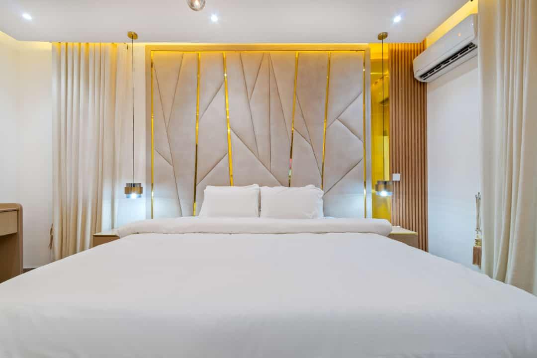 4 bedroom in Ikate photo 14
