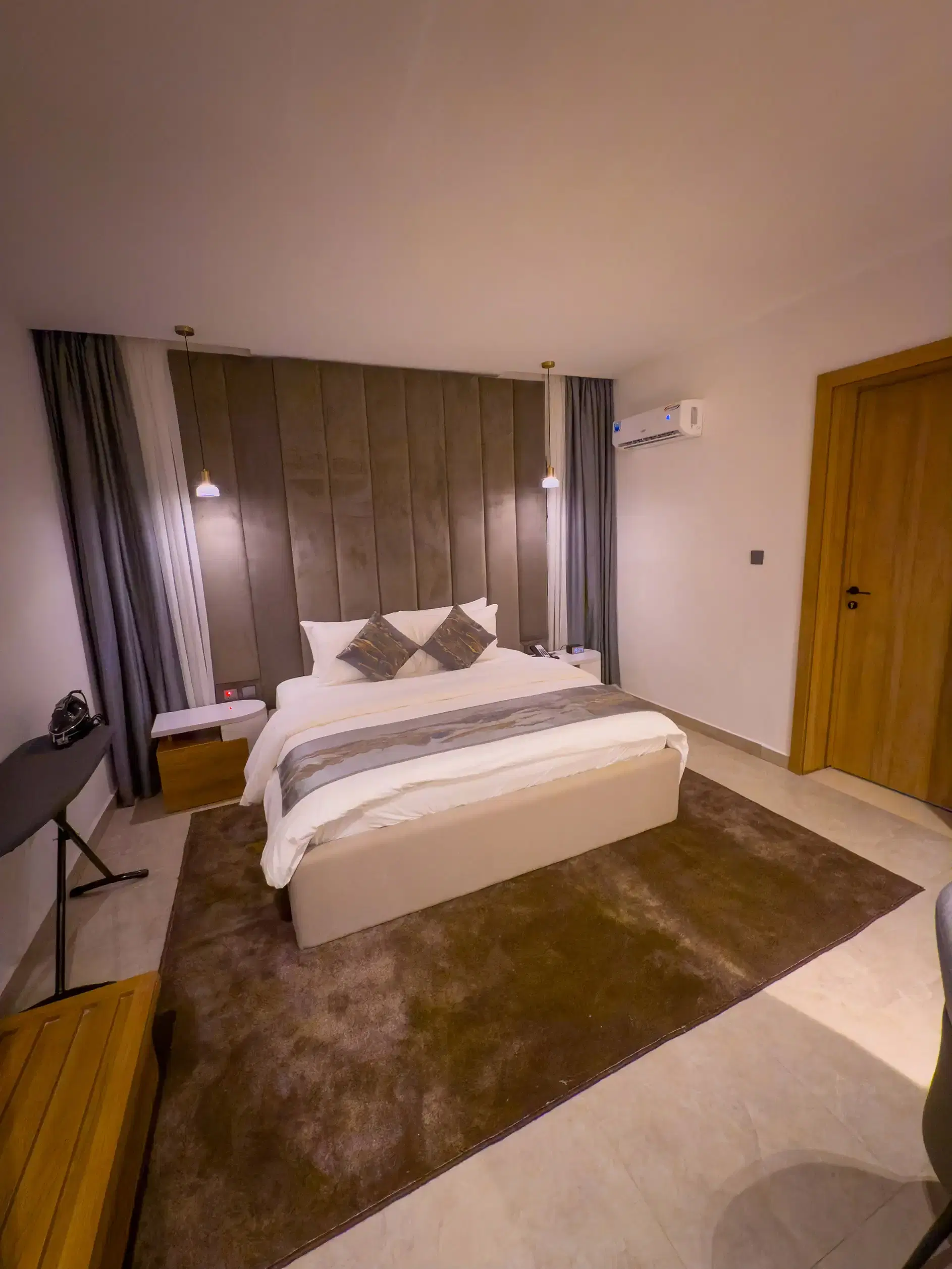 Kings Room