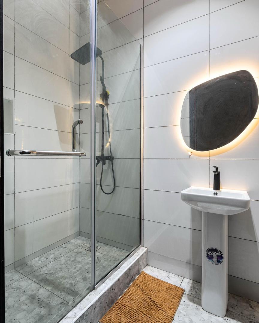 LIGHTGATE UNIT
Beautiful and luxury 2bedroom Apartment photo 12