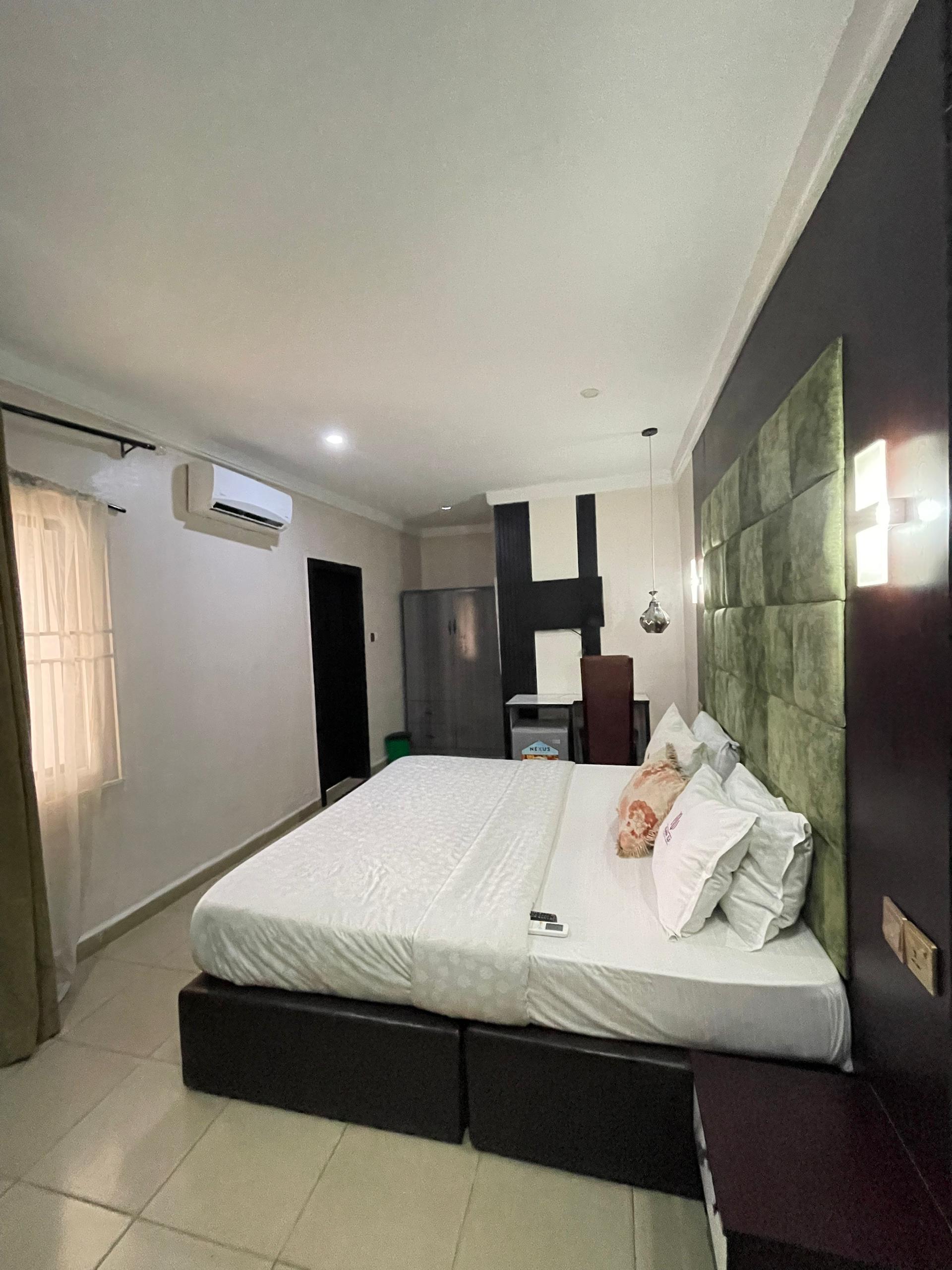 PRINCESS ROOM — Standard Room