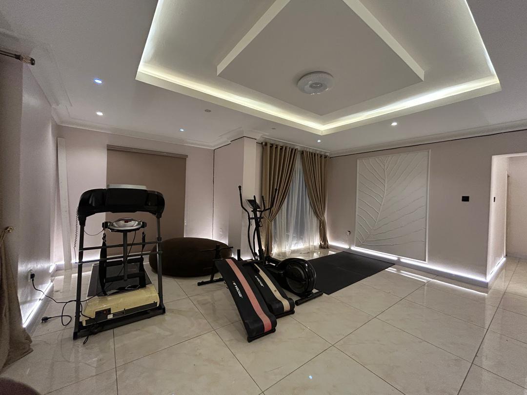South: one bedroom apartment.