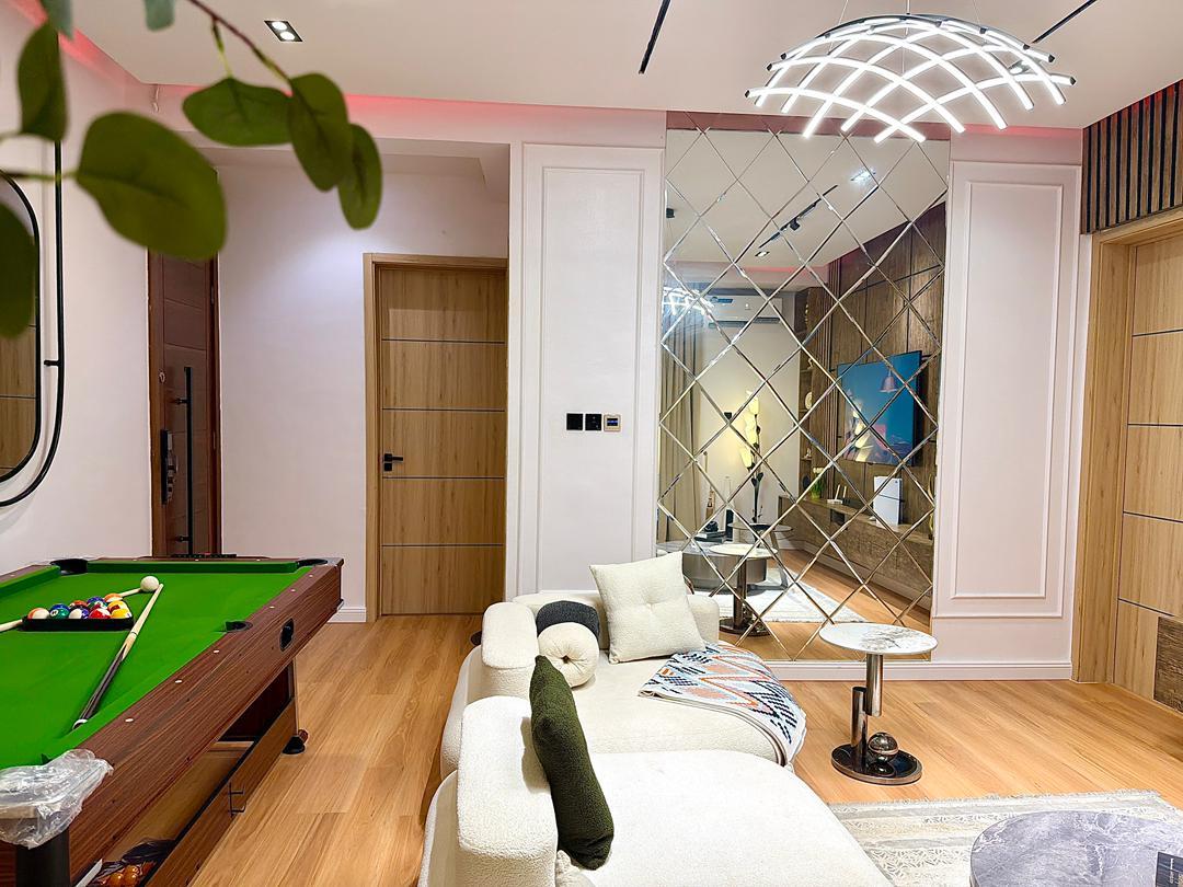 Maruwa:* Newly renovated 2 bedroom apartment with Ps5, Snooker board, Air hockey, Balcony