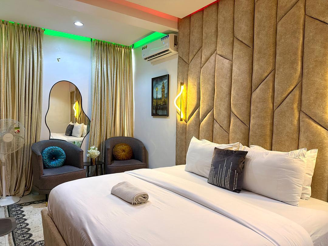 Maruwa:* Newly renovated 2 bedroom apartment with Ps5, Snooker board, Air hockey, Balcony photo 3