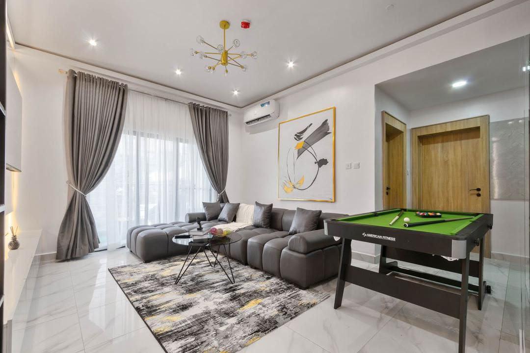 🏢 New Apartment Alert! 😍
Book this luxurious 2-Bedroom Apartment at lekki phase 1 photo 2