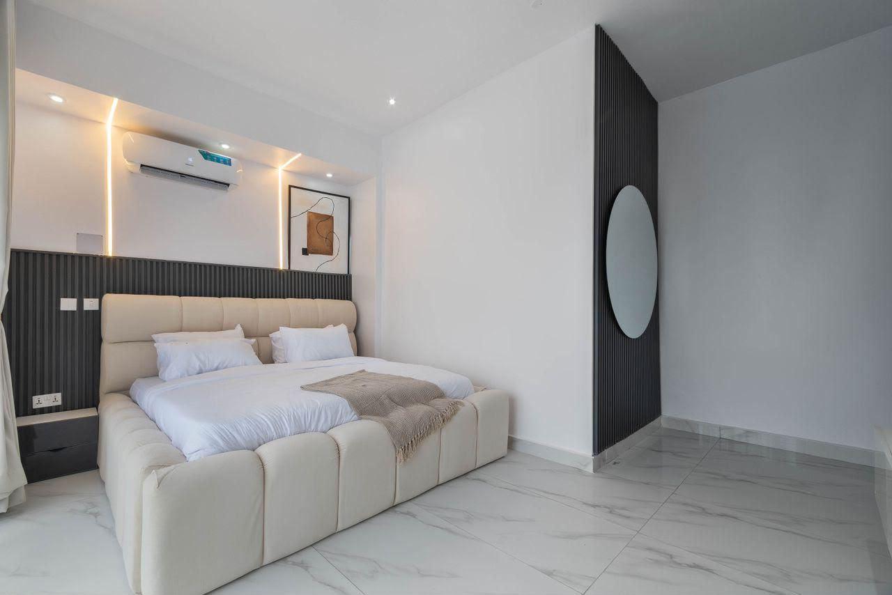 🏢 New Apartment Alert! 😍
Book this luxurious 2-Bedroom Apartment at lekki phase 1 photo 10