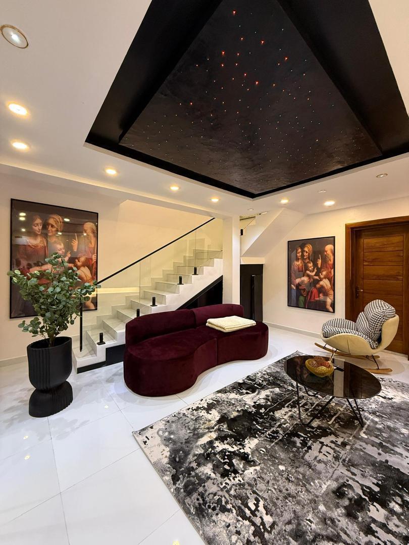 Deluxe 2 Bedroom Terrace Duplex with Pool, and PS5. Tastefully furnished and nestled in a serene environment. photo 5