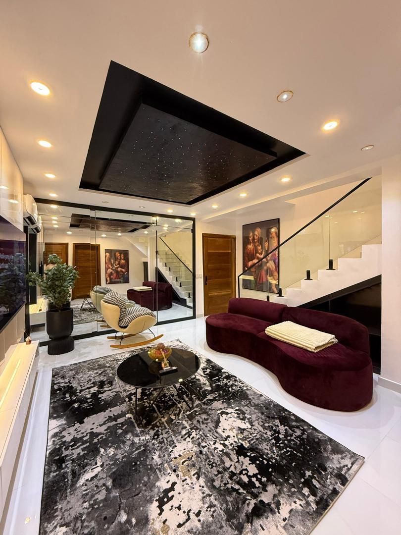 Deluxe 2 Bedroom Terrace Duplex with Pool, and PS5. Tastefully furnished and nestled in a serene environment. photo 7