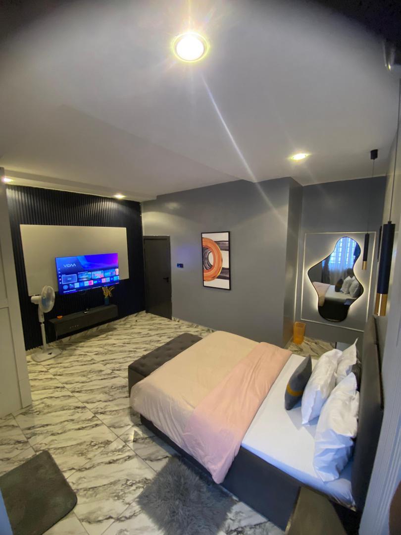 12 Units of brand new Lovely & Cozy ONE BEDROOM apartment with Balcony, Alexa,PS5, Swimming pool & Gym*