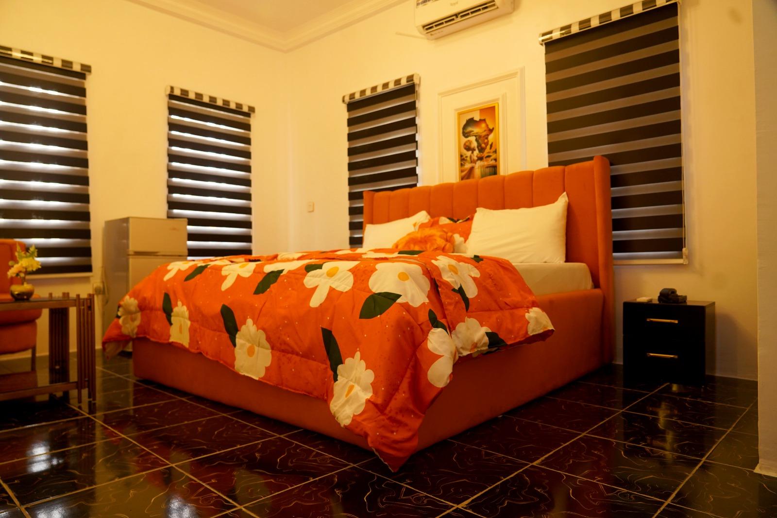 Dime Signature Suite 1002 photo 5