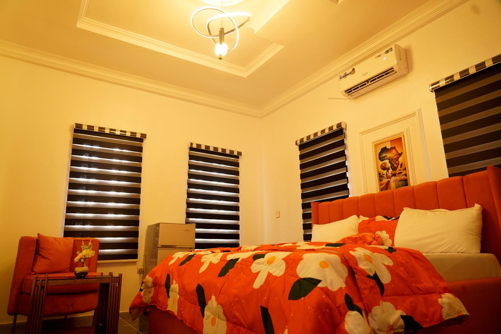 Dime Signature Suite 1002 photo 4