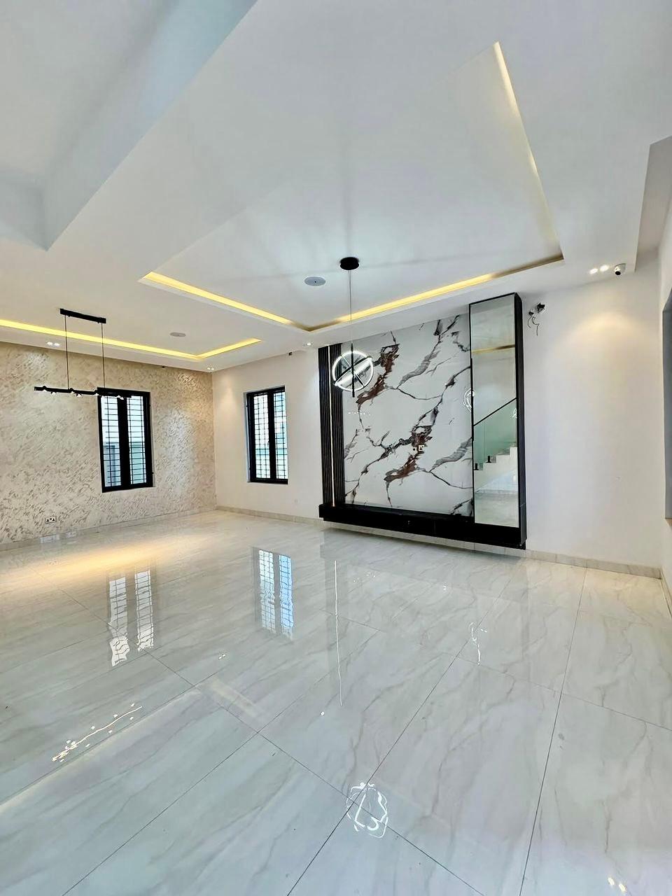 CONTEMPORARY 5-BEDROOM FULLY DETACHED DUPLEX WITH POOL & BQ photo 3