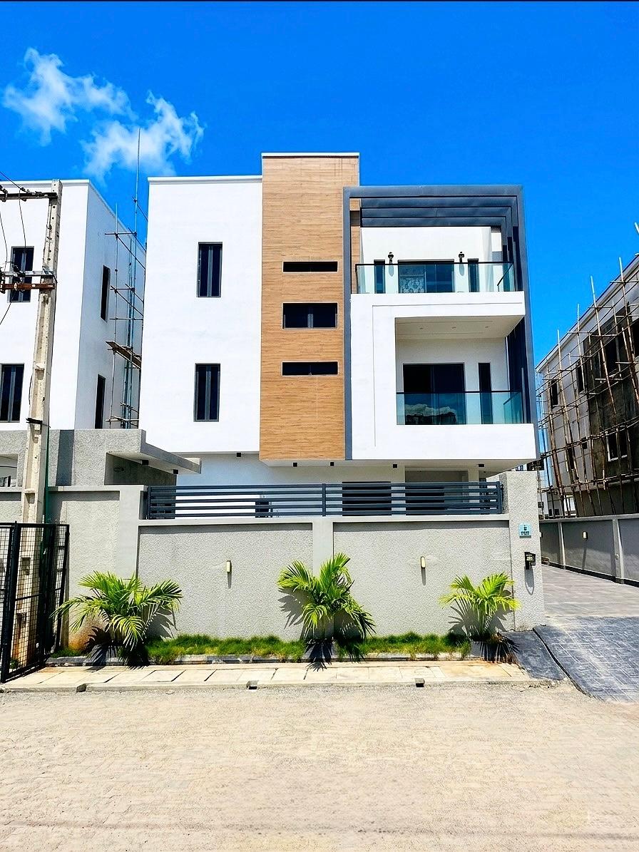 CONTEMPORARY 5-BEDROOM FULLY DETACHED DUPLEX WITH POOL & BQ