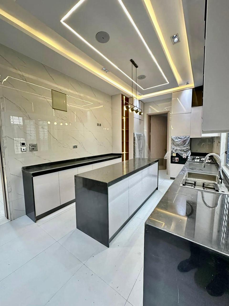 CONTEMPORARY 5-BEDROOM FULLY DETACHED DUPLEX WITH POOL & BQ photo 10