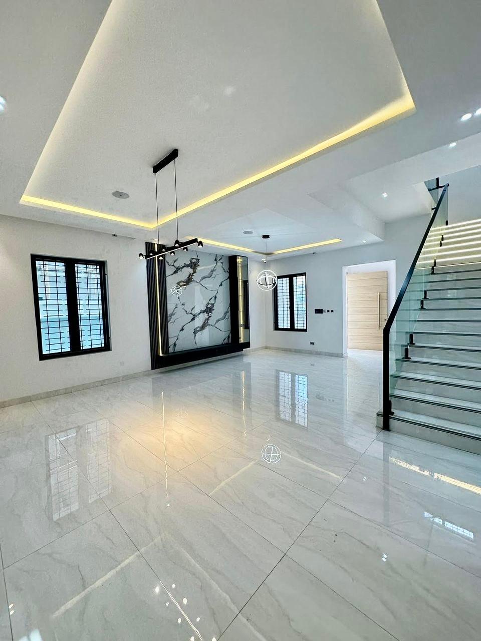 CONTEMPORARY 5-BEDROOM FULLY DETACHED DUPLEX WITH POOL & BQ photo 5
