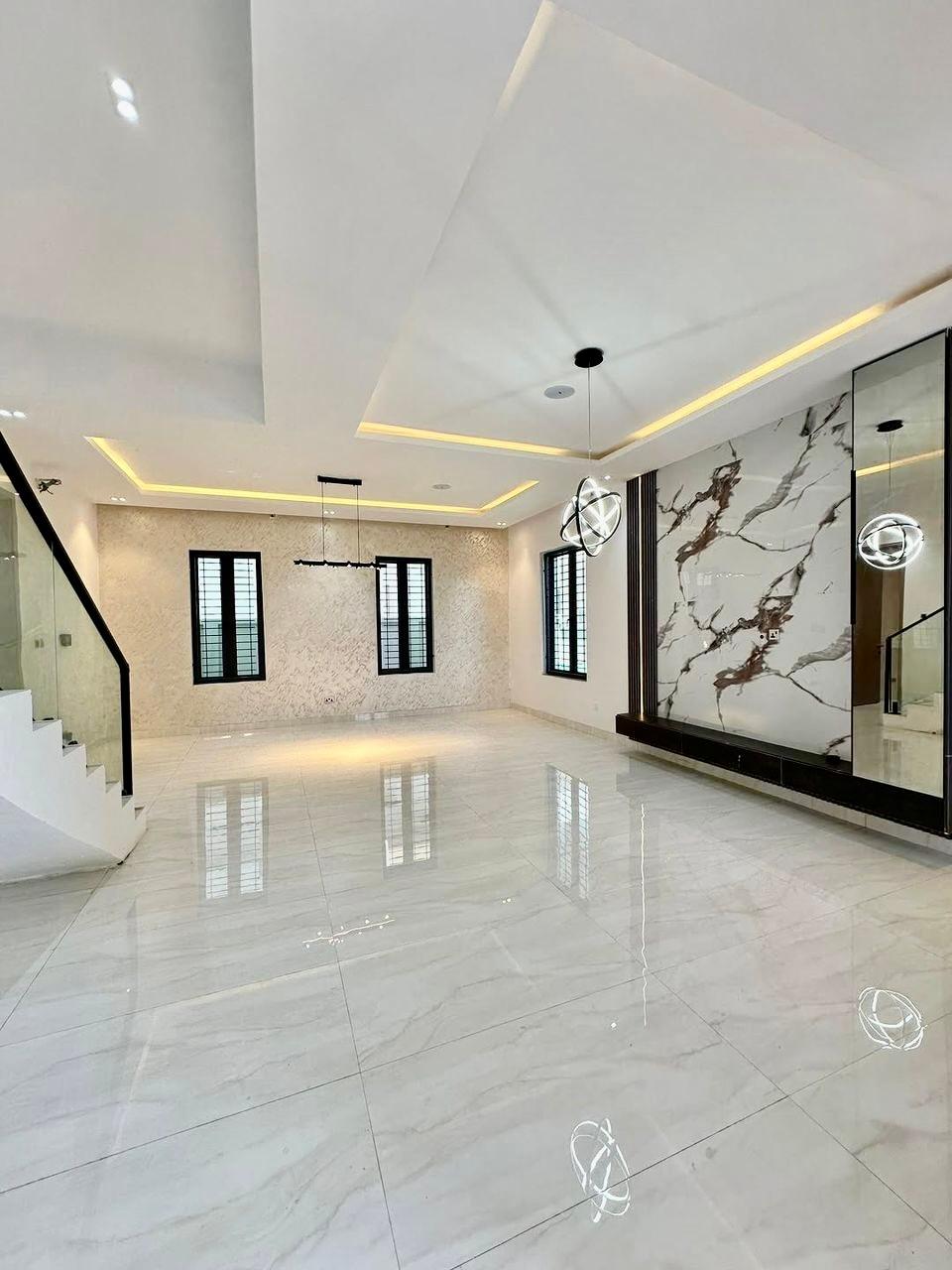 CONTEMPORARY 5-BEDROOM FULLY DETACHED DUPLEX WITH POOL & BQ photo 2