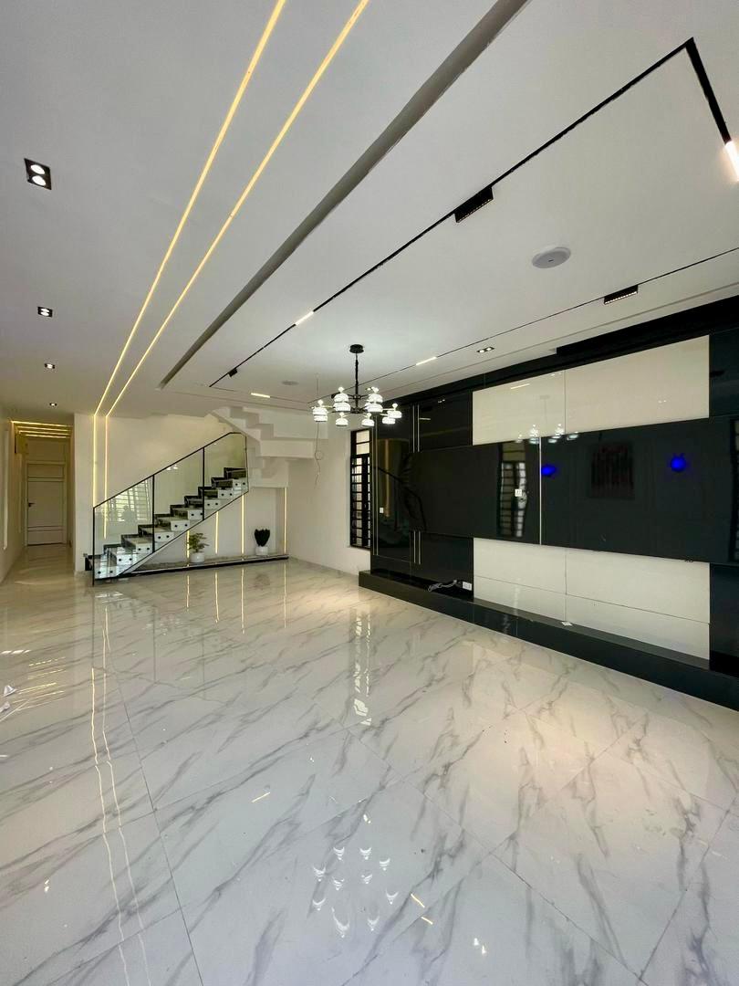 NEWLY BUILT & SPACIOUS 5 BEDROOM FULLY DETACHED DUPLEX photo 5