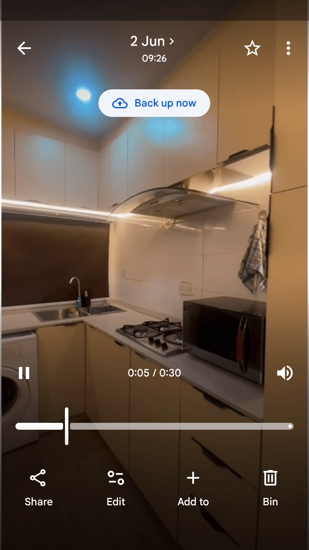 *Lux one bedroom airbnb* photo 2